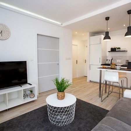 Apartamento COSY TROPEZ, la petite Venise, Port-grimaud Exterior foto